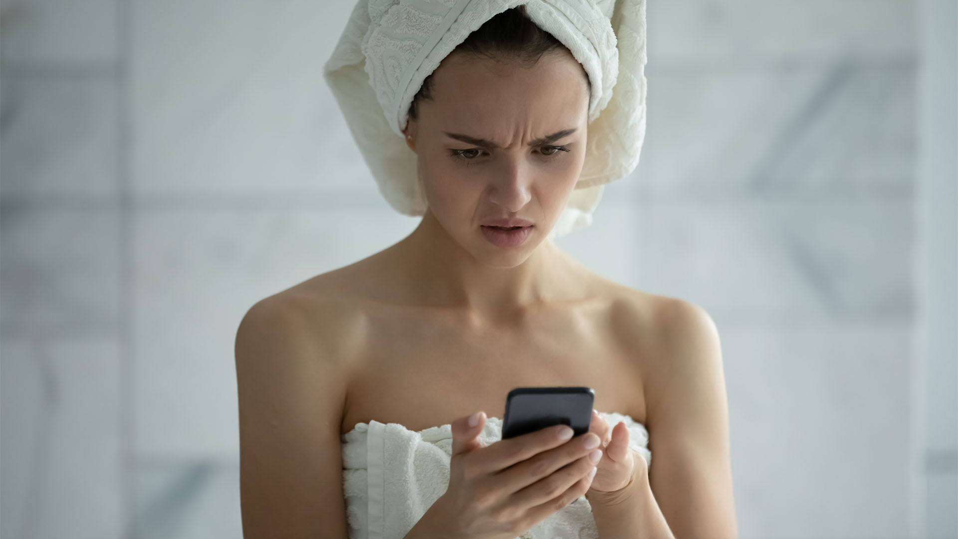 Instagramon élőzte anyja zuhanyzását egy óvodás
