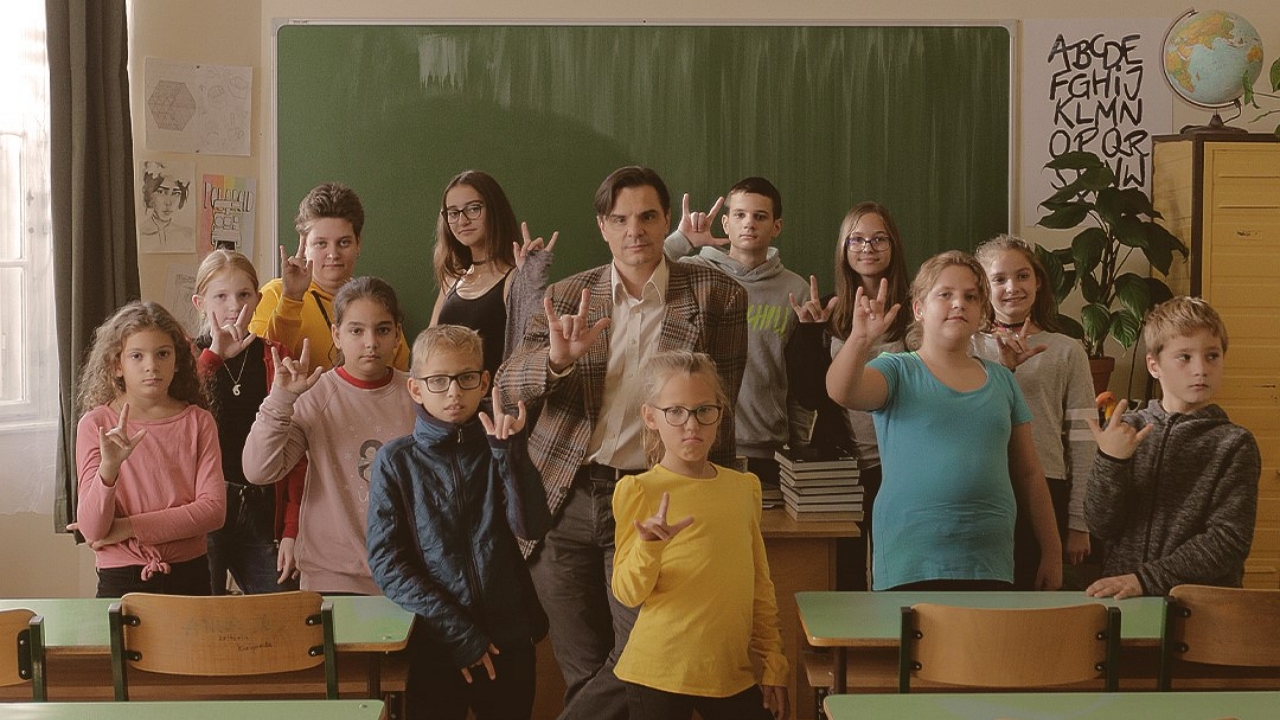 Zseniális magyar videóban mutatják meg, miért fontos a jelnyelv ismerete az oktatásban