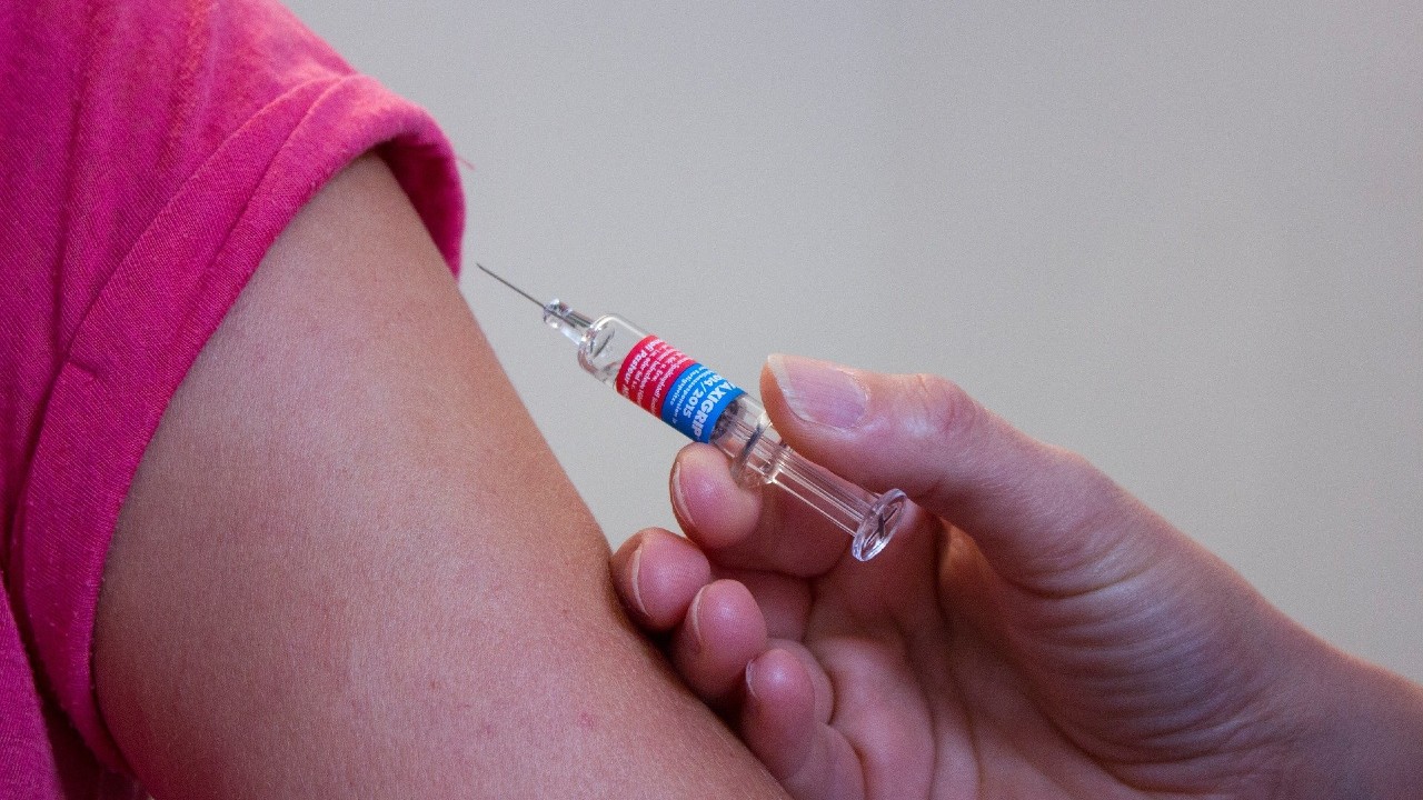 A Lidl és a Tesco nem teszi kötelezővé a védőoltást a dolgozóiknak