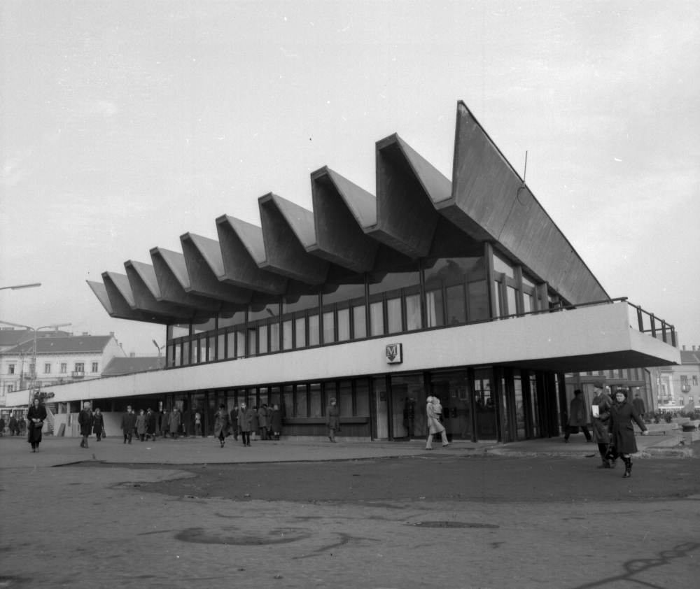 A metróállomás épülete 1972-ben