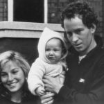 John McEnroe és első felesége, Tatum O'Neal fiukkal 1985-ben.
