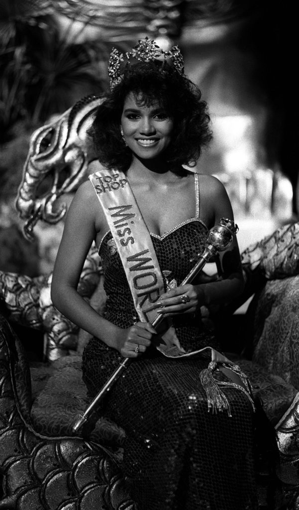 Halle Berry 1986-ban a Miss World világversenyen