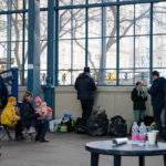 Ukrán menekültek a Nyugati pályaudvaron