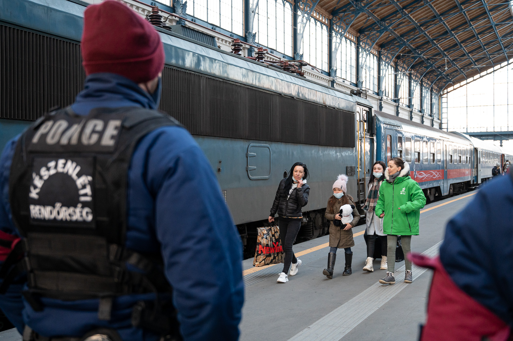 Ukrán menekültek a Nyugati pályaudvaron