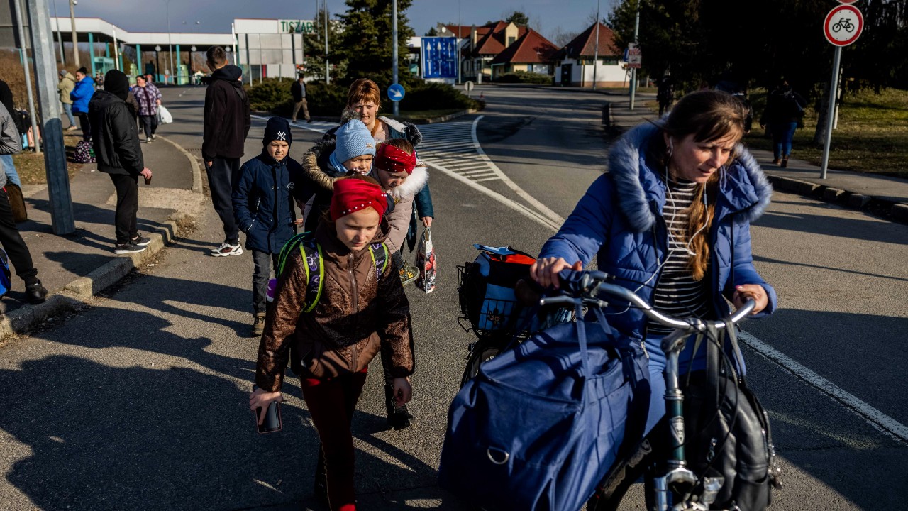 Ukrajnai menekültek Tiszabecsnél