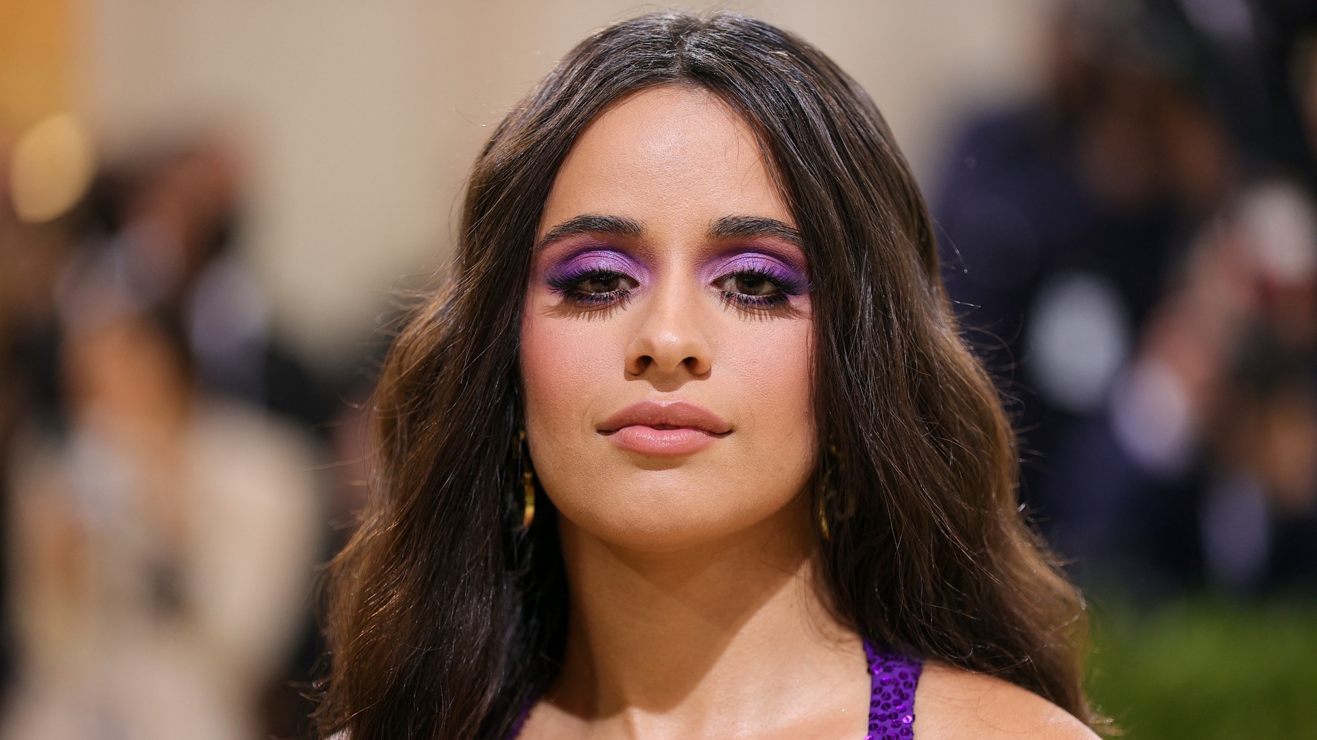Camila Cabello énekesnő a 2021-es Met-gálán a New York-i Metropolitan Múzeumban 2021. szeptember 13-án