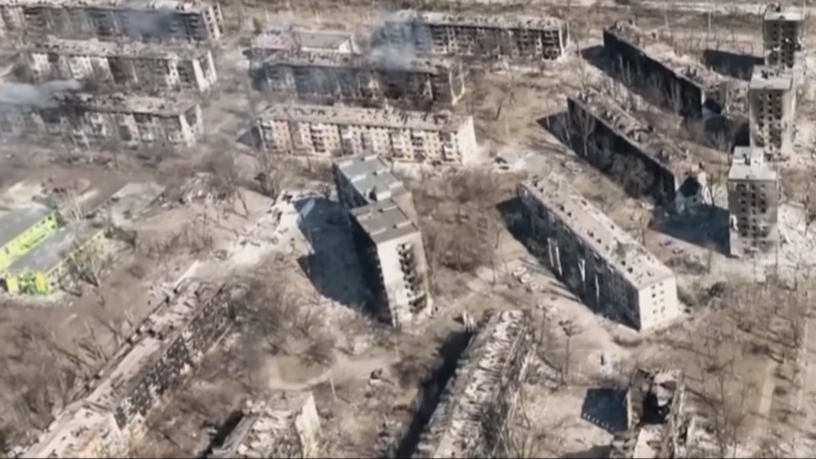 Drónfelvétel a szétbombázott Mariupolból