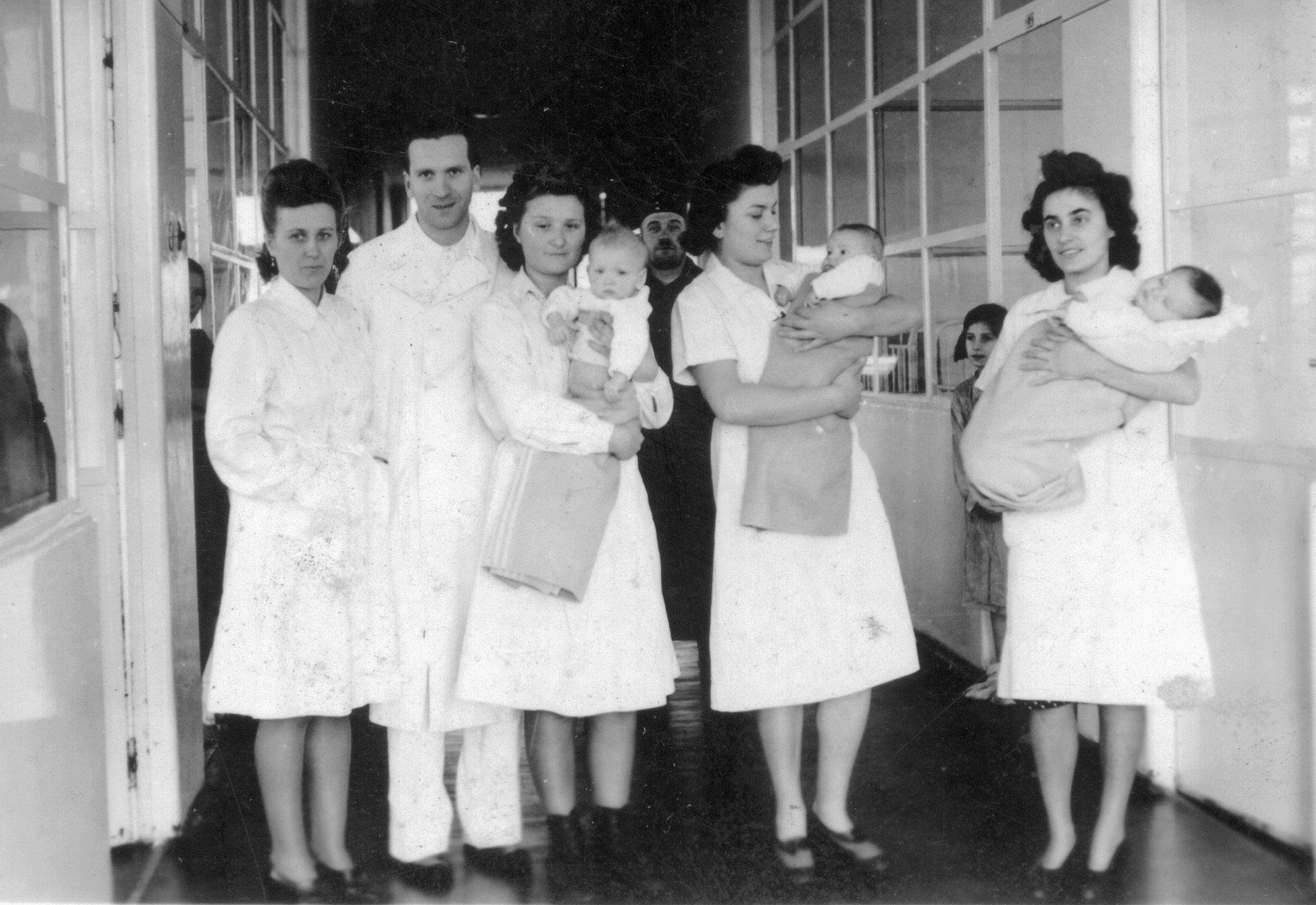 Újszülöttek egy Munkácsi kórházban