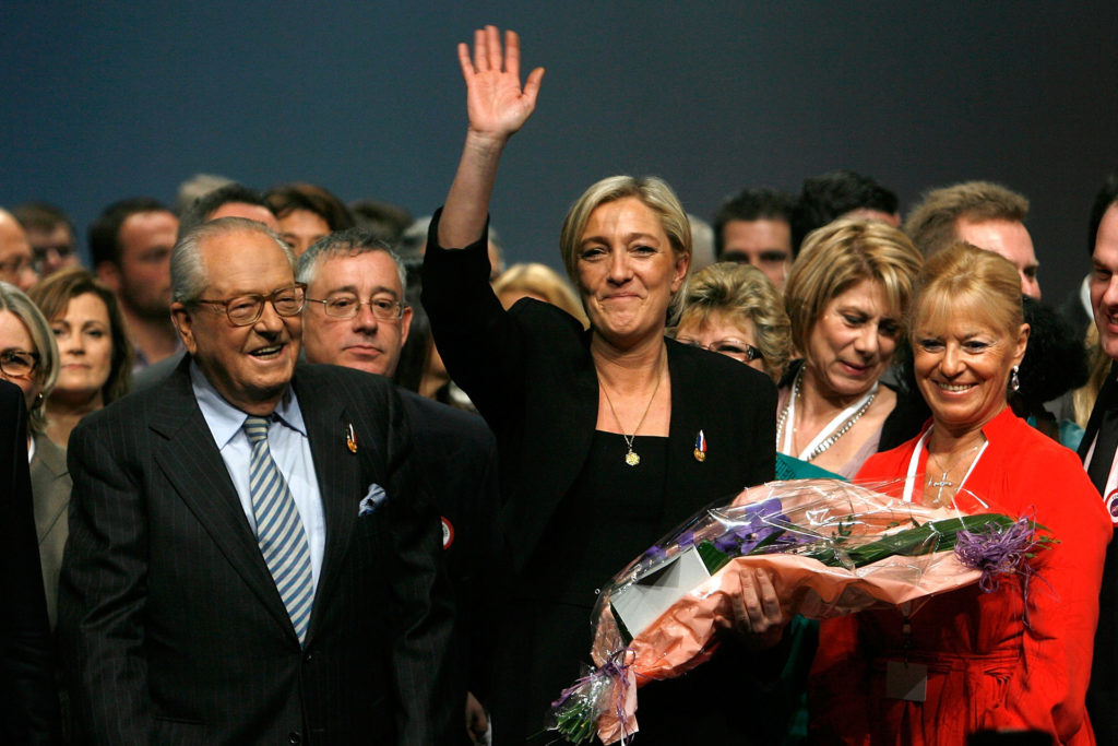Franciaország Marine Le Pen női politikusok szélsőjobb