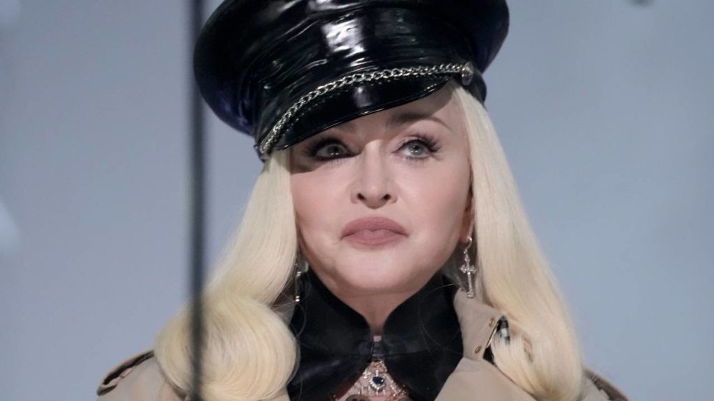 Madonna szakított 35 évvel fiatalabb párjával