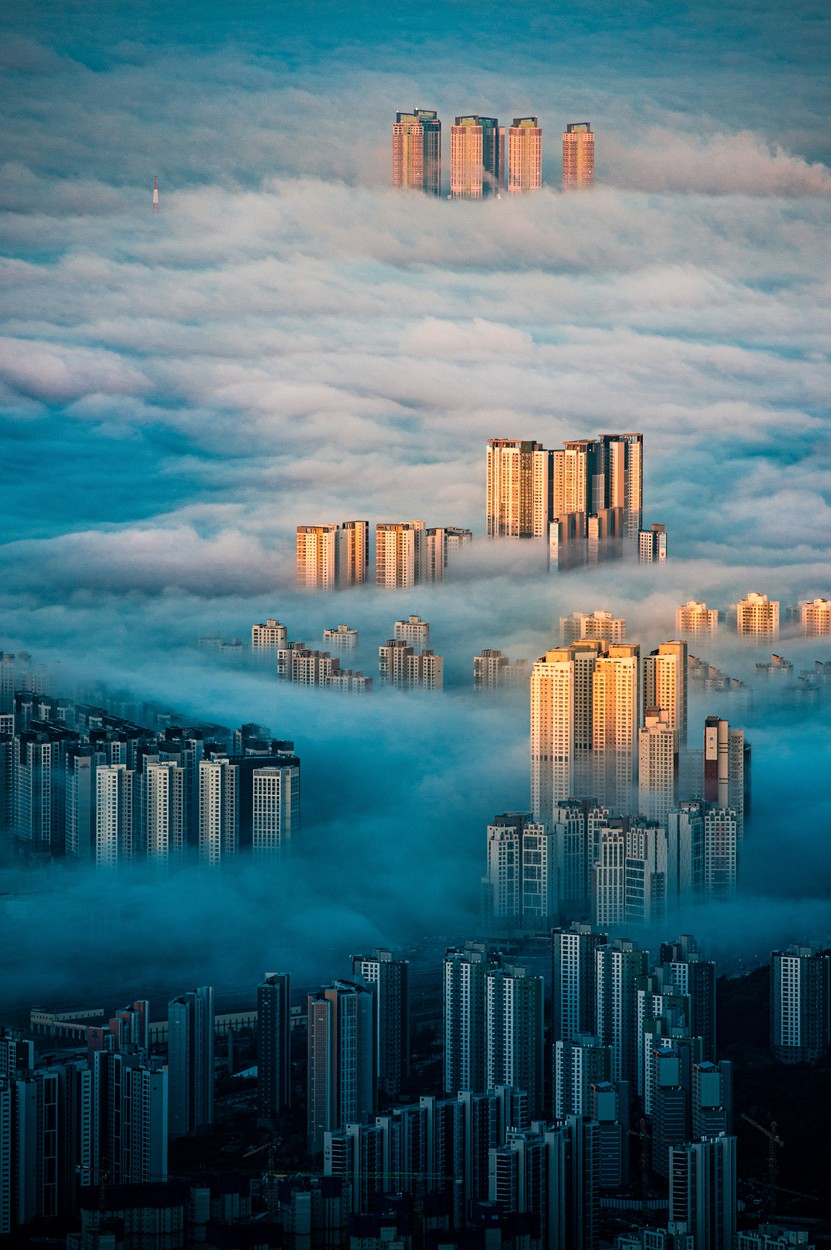 This is a photograph from Bukhansan Mountain in Seoul, South Korea, by Wonyoung Choi. Lots of people climb the mountain to view the sunrise, but it’s a rare sight to see the city covered in clouds as the sun rises. I've gone there many times and was lucky to finally see it. I feel gratitude towards Mother Nature for changing Seoul's architecture from monotonous to colourful. SEOUL, SOUTH KOREA: UNBELIEVABLE pictures of both the natural world and man-made structures have been named as the shortlisted photos in this year’s open competition of the Sony World Photography Awards. One of the landscape category photos, Outburst by Luis Manuel Vilarińo Lopez from Spain, shows Iceland’s youngest volcano, Geldingalir, with lava flowing down its sides towards the camera. Another photo, Murmuration by James Crombie, shows a flock of starlings over Lough Ennell in Ireland, forming the shape of a large bird in flight. The photos have been shortlisted in the open competition of the Sony World Photography Awards 2022, run by the World Photography Organisation and judged by Hideko Kataoka, Director of Photography at Newsweek Japan. mediadrumimages/WonyoungChoi,Image: 670956115, License: Rights-managed, Restrictions: , Model Release: no, Credit line: Profimedia