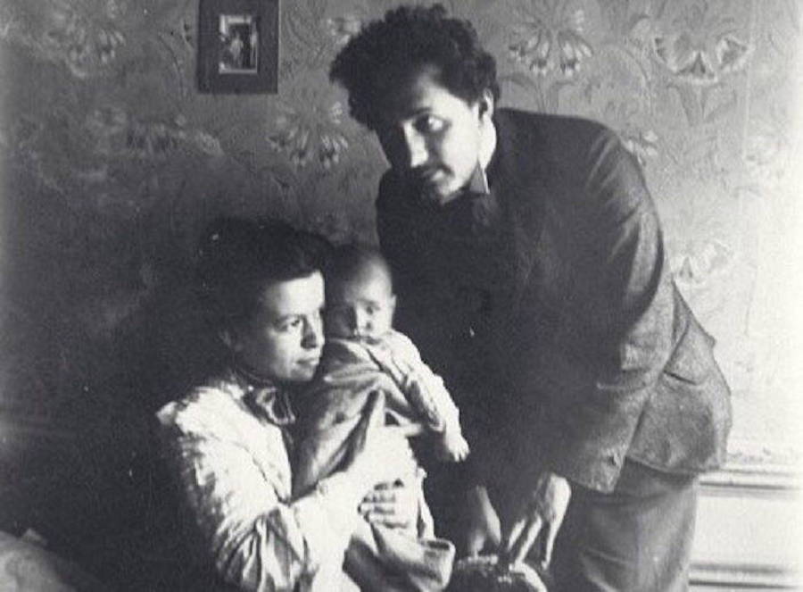 Hans Einstein és szülei 1904-ben