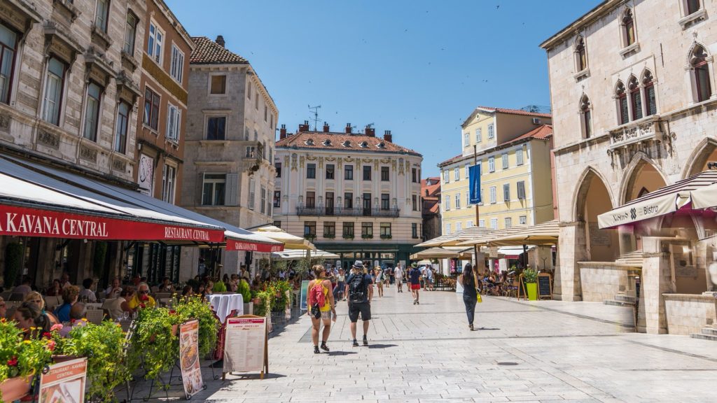 Itt a hivatalos válasz: tényleg nem szolgálják ki a magyarokat Horvátországban?