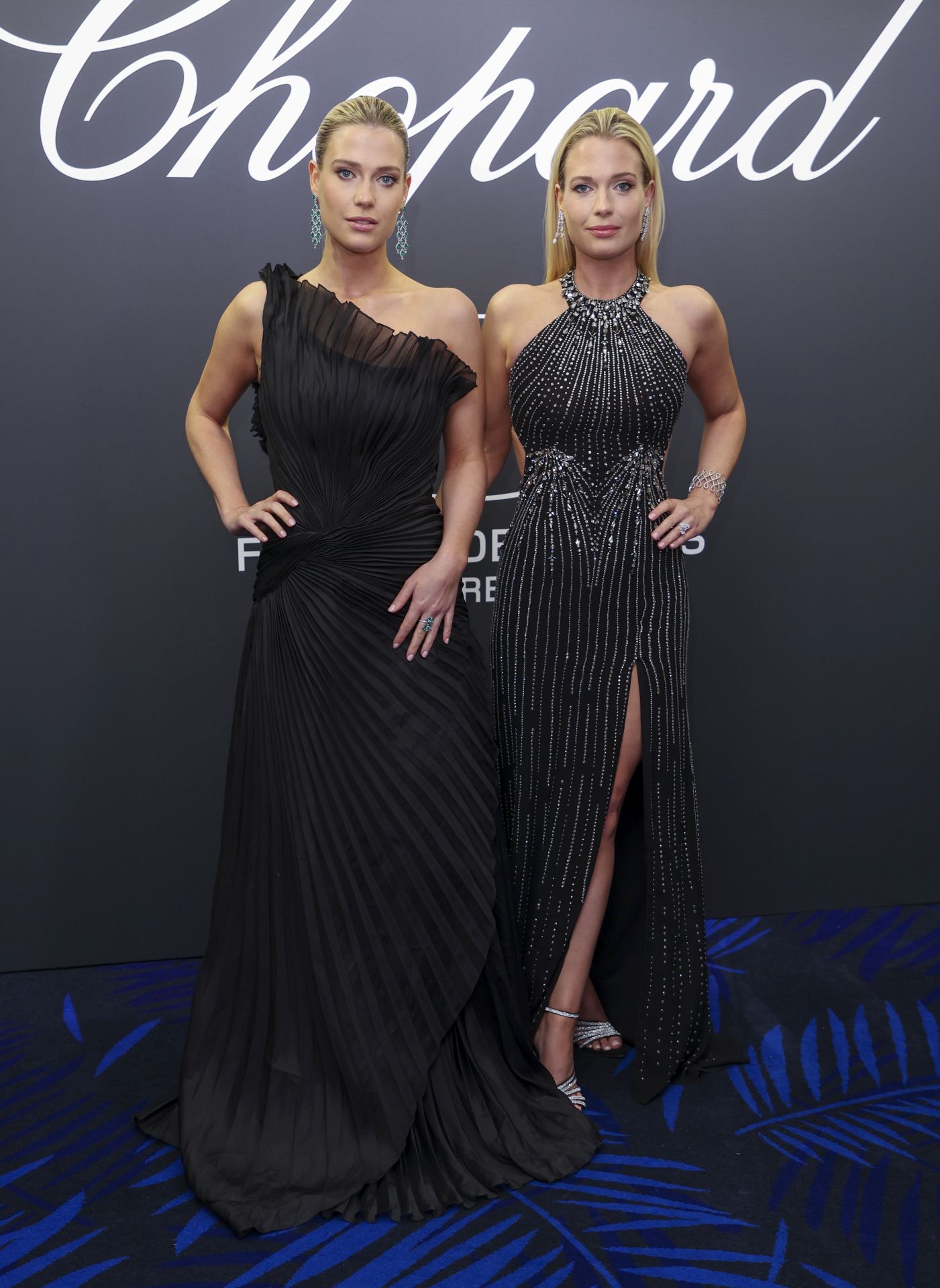 Lady Amelia Spencer és Lady Elisa Spencer a Chopard Gentleman's Evening eseményén Cannes-ban. 