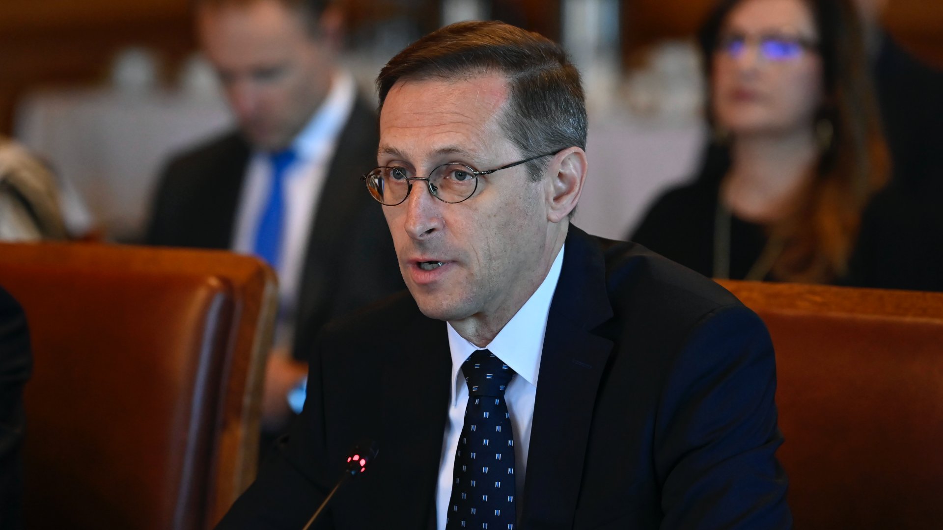 Varga Mihály pénzügyminiszter-jelölt beszél meghallgatásán az Országgyûlés költségvetési bizottságának ülésén az Országházban 2022. május 19-én