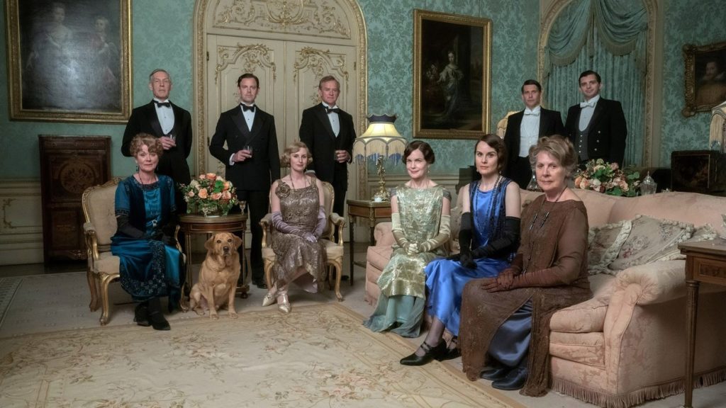 100 éves kosztümökbe bújtatták a színészeket a Downton Abbey: Egy új korszakban