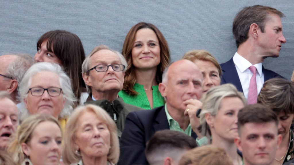 Ragyogóan festett Pippa Middleton a platinajubileumon