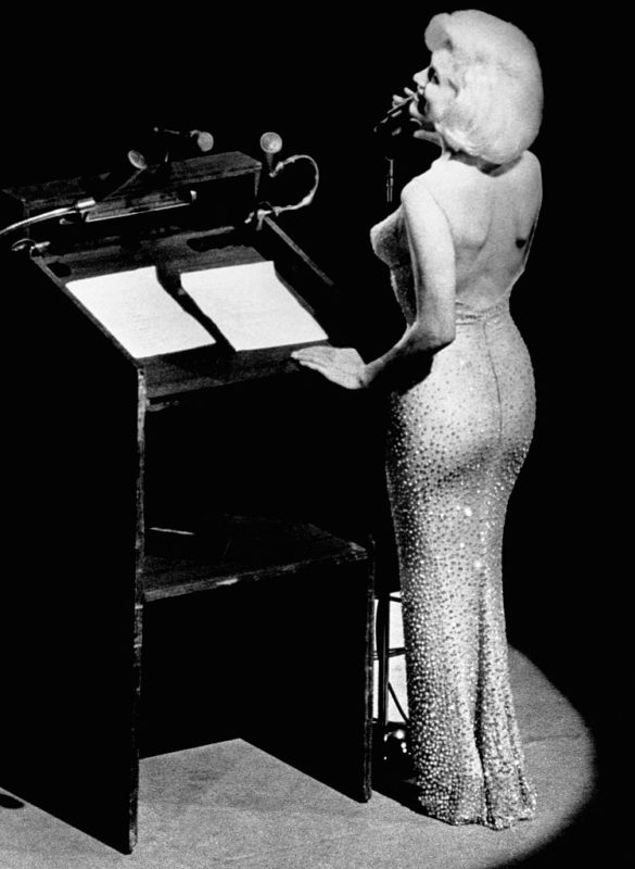 Marilyn Monroe az ikonikus estélyiben John F. Kennedy 45t. születésnapján 