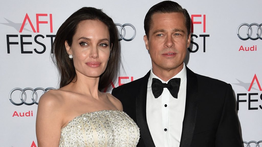 „Tönkreteszed a családunkat!” – kiderült, mi történt Angelina Jolie és Brad Pitt között a magángépen