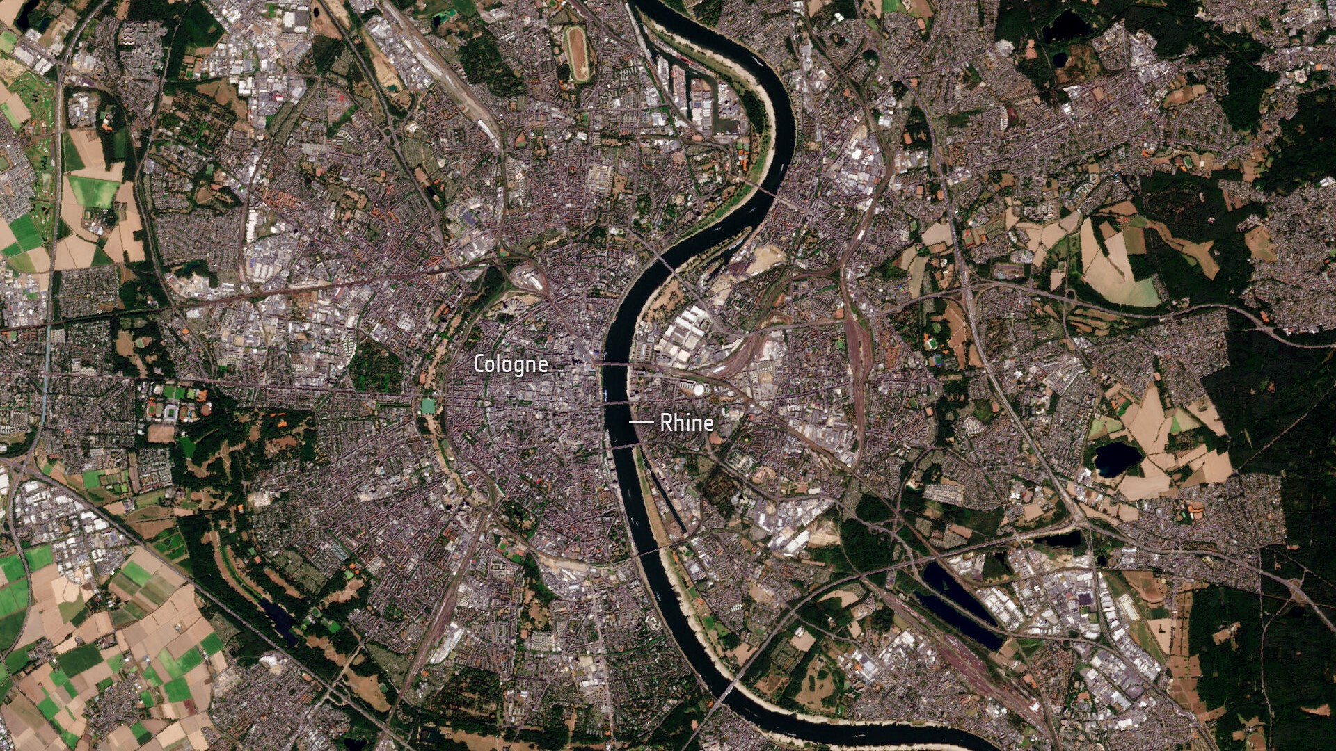 Műholdas felvétel a leapadt Rajnáról