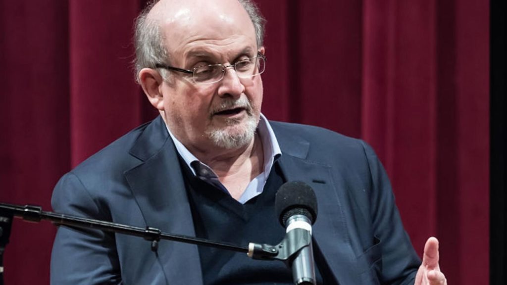 Egyik szemét valószínűleg el fogja veszíteni Salman Rushdie