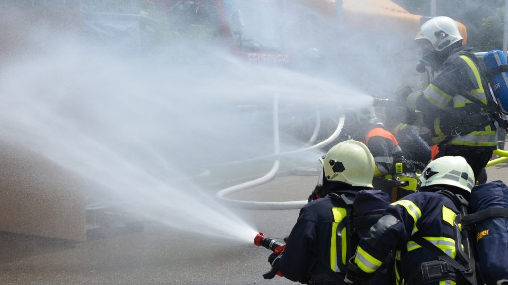 Október 15-ig még 18 fokra sem lehet fűteni a budapesti tűzoltó-laktanyákat, a privát fűtőeszközök behozását is megtiltották