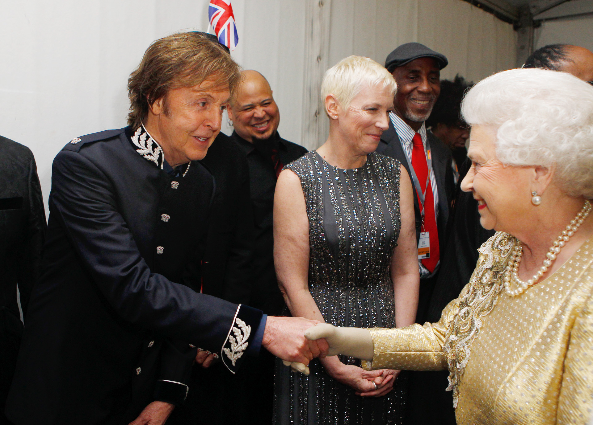 II. Erzsébet és Sir Paul McCartney