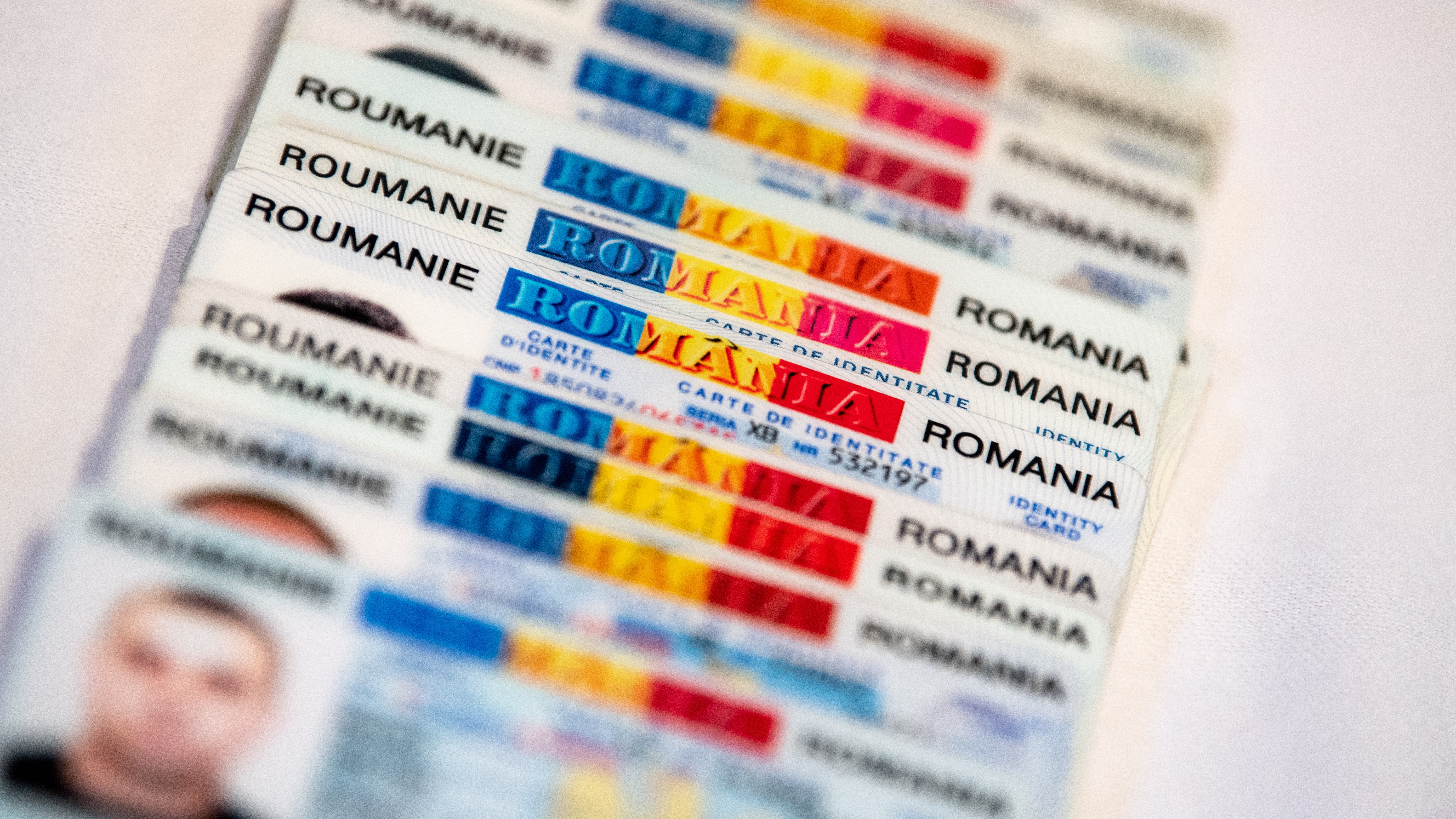 Hamisított román személyi igazolványok