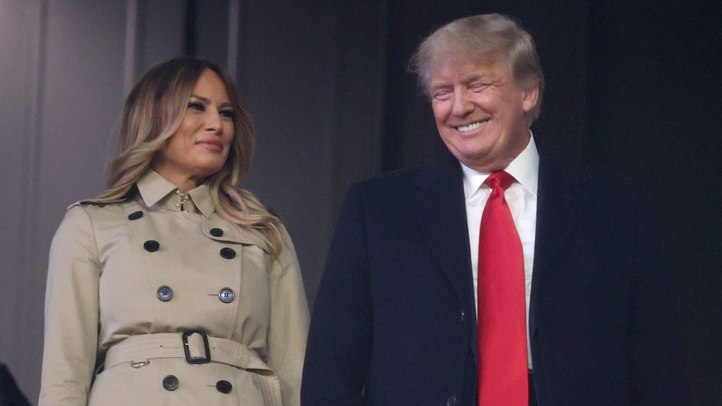 Ilyen nagy már Melania és Donald Trump fia, Barron