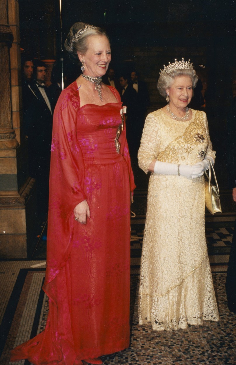 II. Margit dán királynő és II. Erzsébet brit királynő