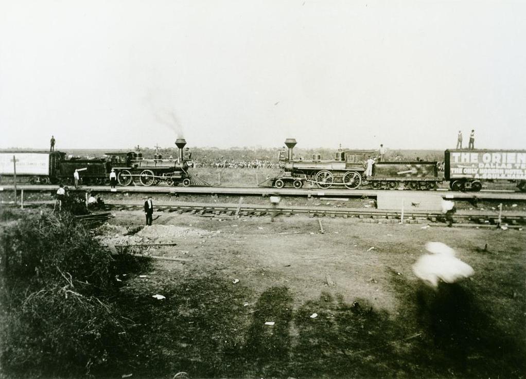 A vonatok a műsor előtt (fotó: Wikipedia)