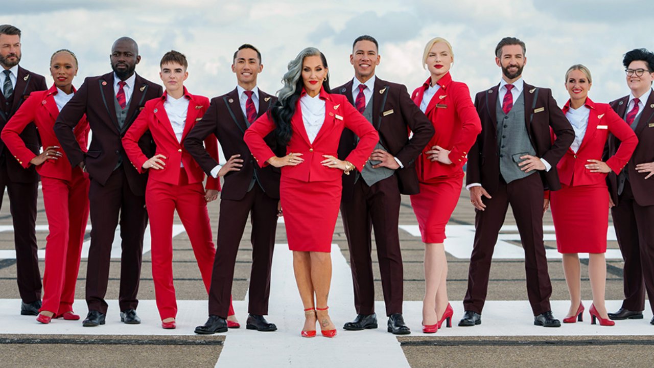 A Virgin Atlantic légitársaság dolgozói a gendersemleges egyenruha-szabályok után
