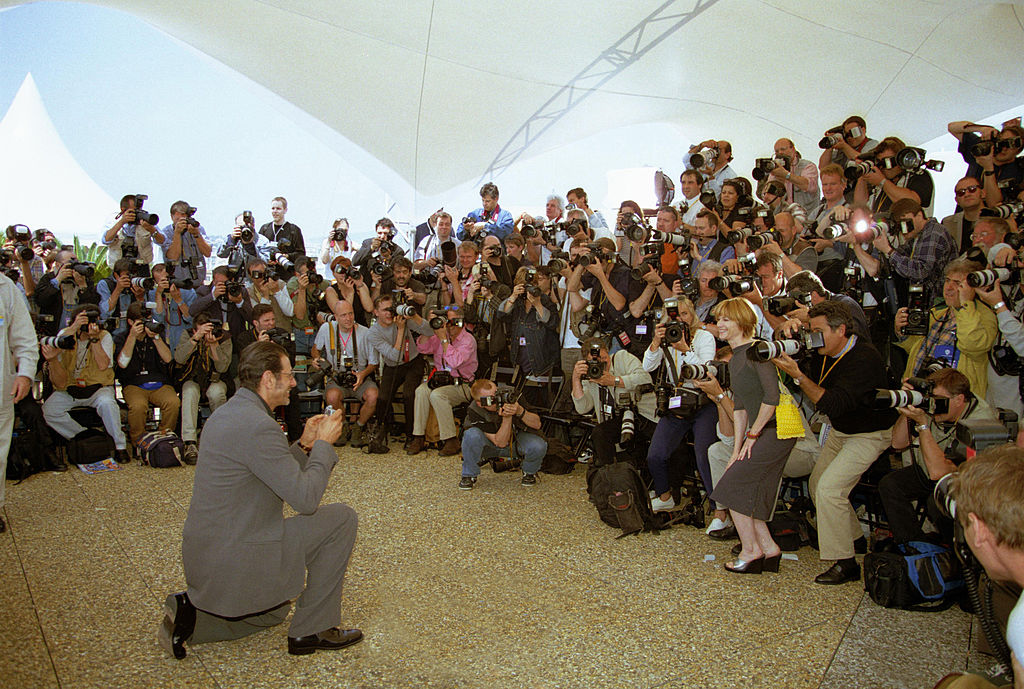 Jeff Goldblum Holly Huntert fotózza Cannes-ban, 1999. (Fotó: Toni Anne Barson Archive/WireImage)
