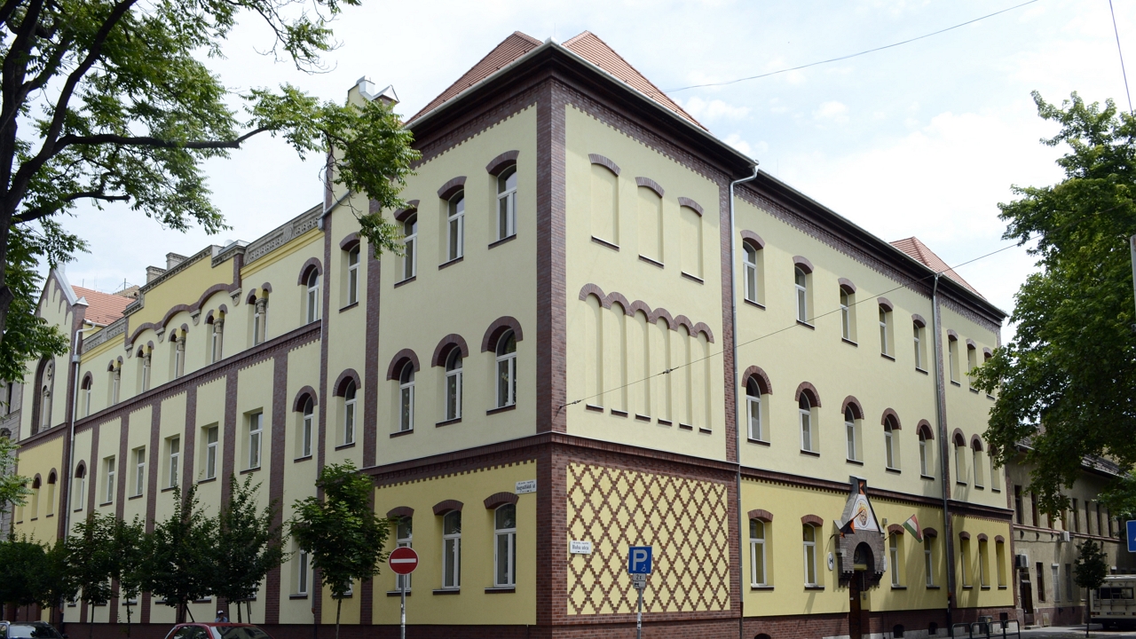 Huba utcai iskola épülete
