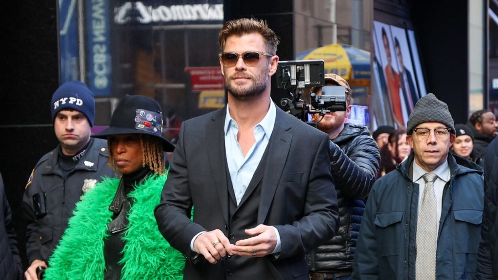 Chris Hemsworth átmenetileg visszavonul