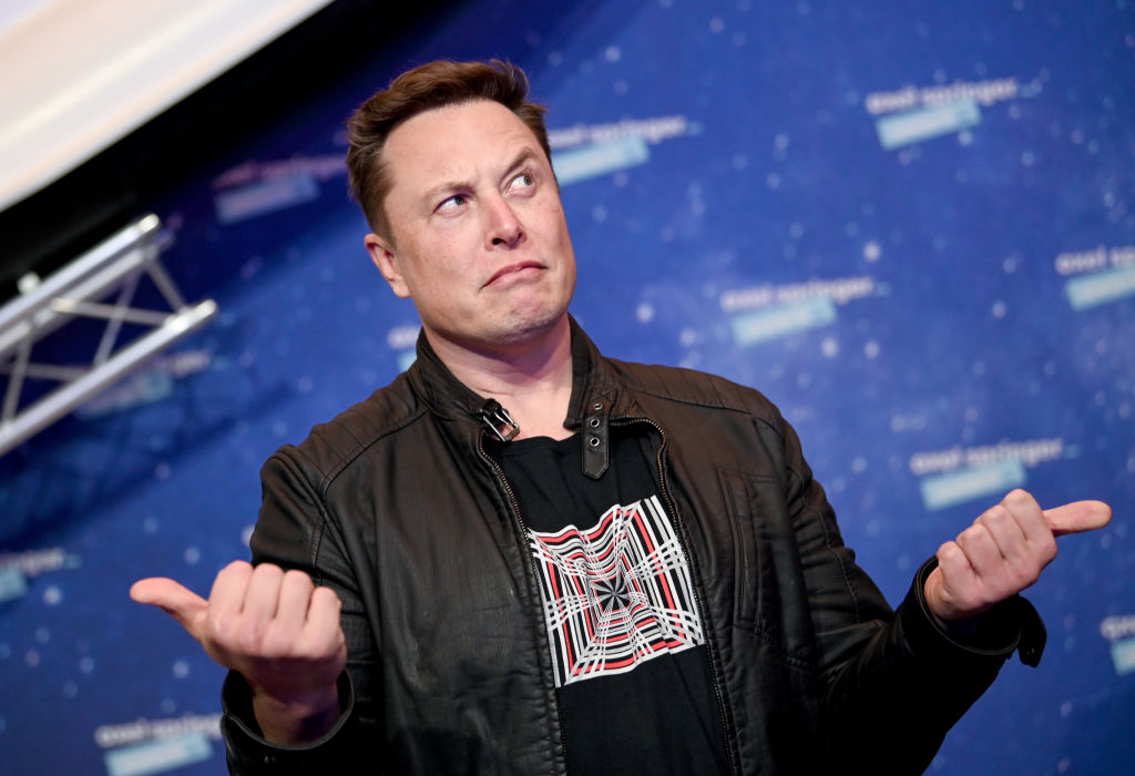 Elon Musk ámokfutása sem tett jót a Twitternek (Fotó: Britta Pedersen-Pool/Getty Images)