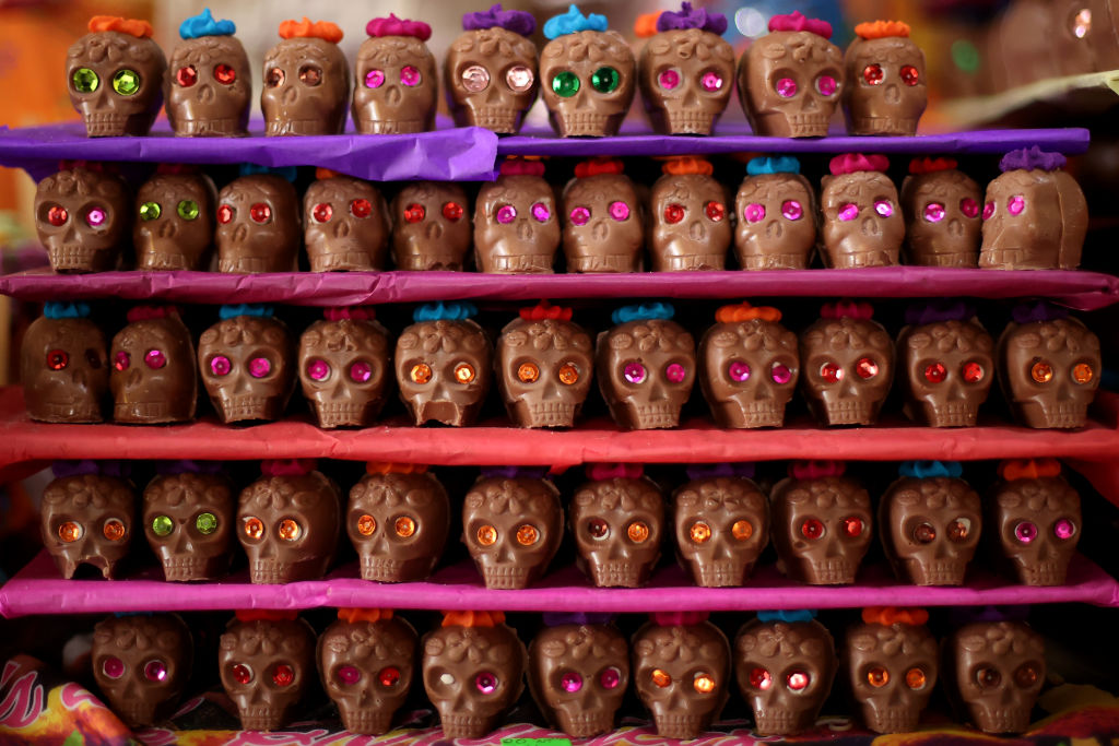 Csokoládékoponyák a mexikói halottak napjára
