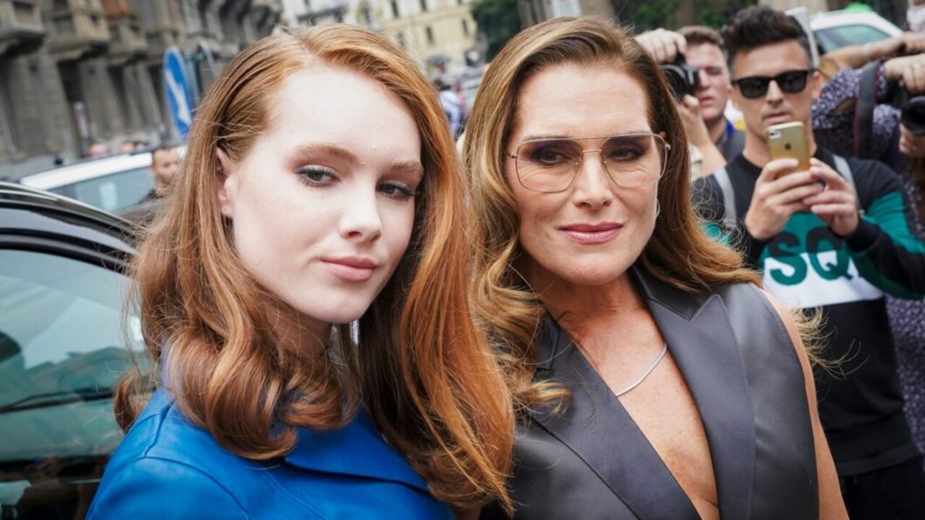 Lányai segítettek az 57 éves Brooke Shields-nek elfogadni a testét