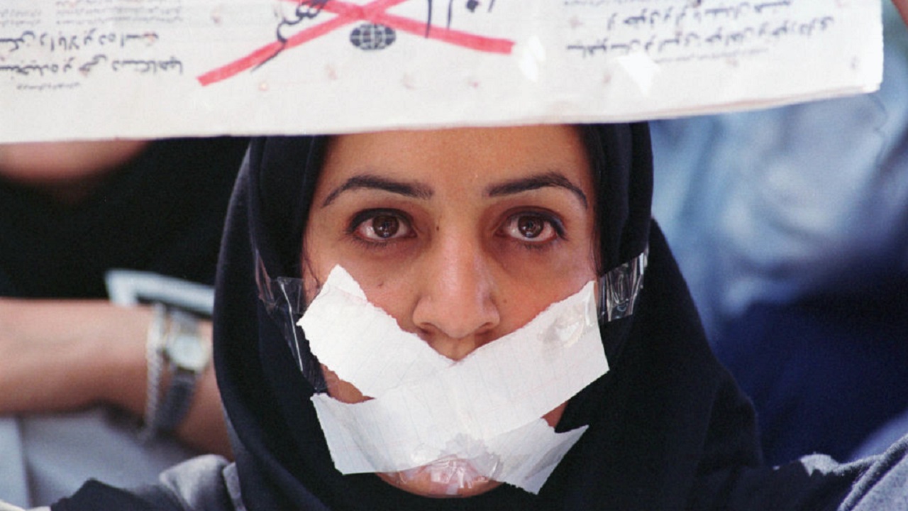 iráni nő