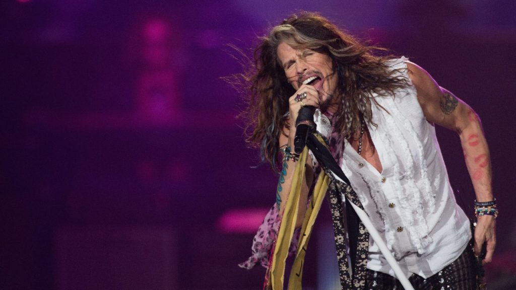 Kamaszlánnyal létesített nemi kapcsolatot Steven Tyler