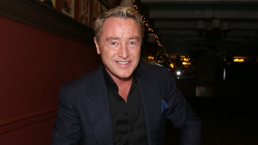 Súlyos rákbetegséggel küzd Michael Flatley, orvosok küzdenek az életéért