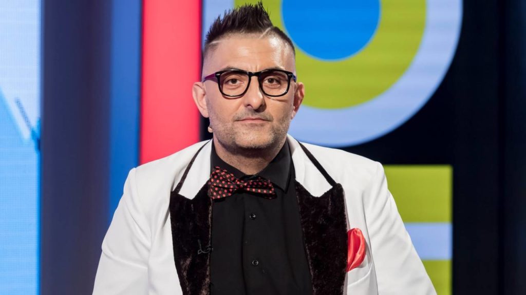 „Most már kimondom, egyetlenegy adás volt komoly, amikor a kutya meghalt” – Gáspár Győző a Győzike Show-ról