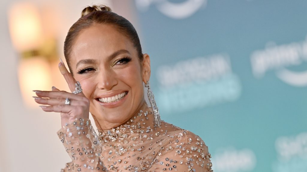 Jennifer Lopez manikűrjét akarja most mindenki