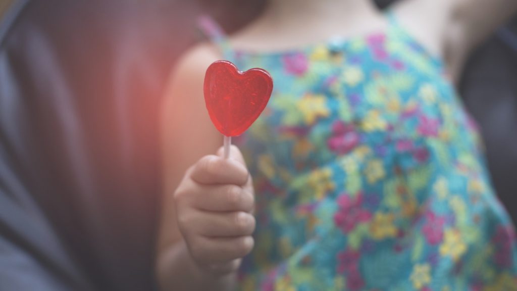 Ártatlannak tűnő jelekből jött rá az anya, hogy cukorbeteg a kétéves lánya