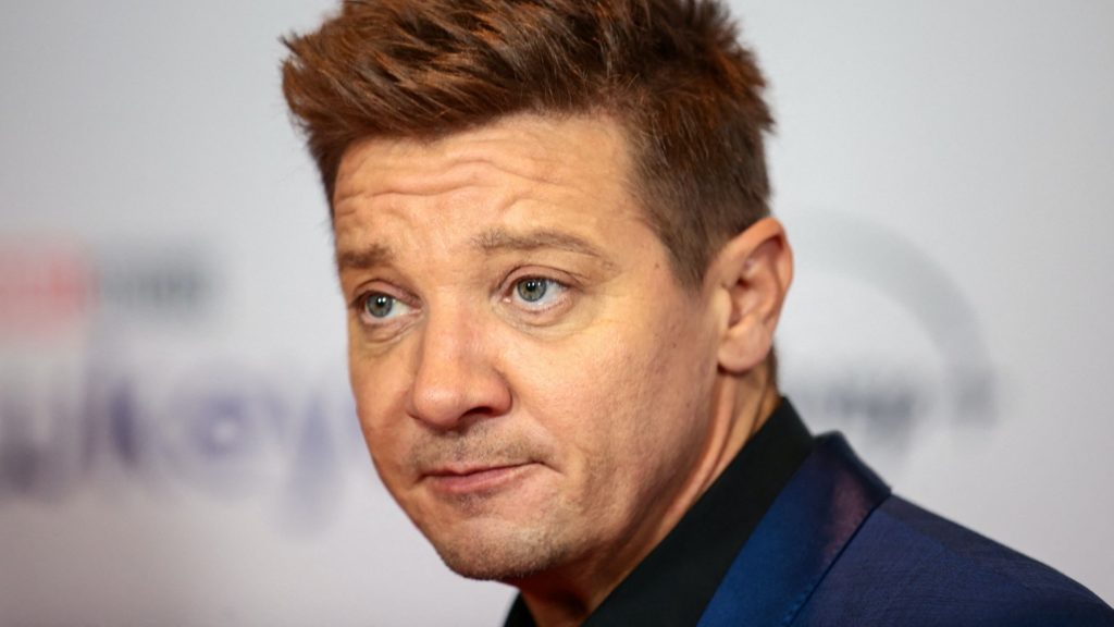 Jeremy Renner az unokaöccsét akarta megmenteni, amikor elgázolta a hókotró