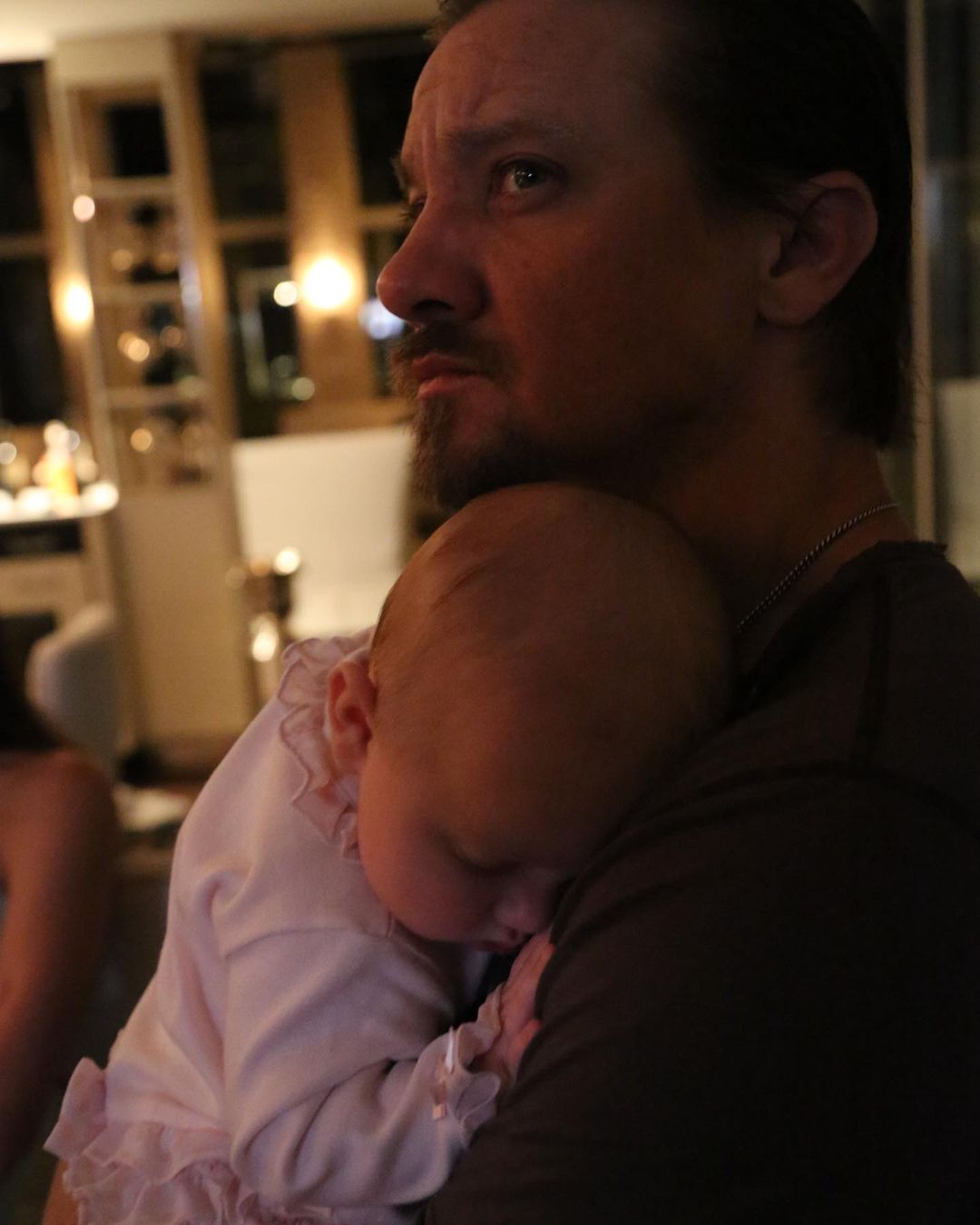 Jeremy Renner és kislánya