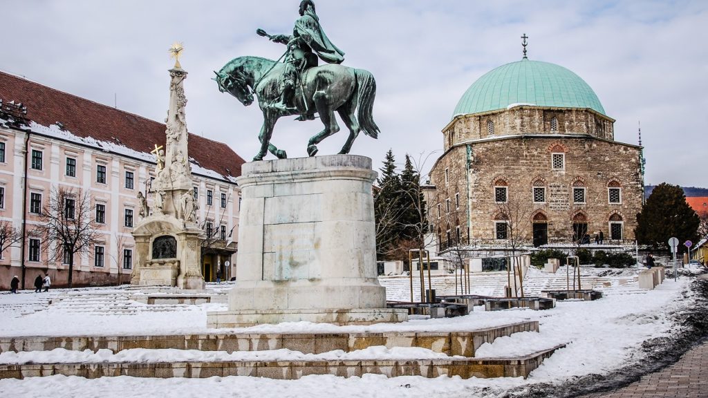 Leállhat a tömegközlekedés Pécsett, annyira kevés a sofőr