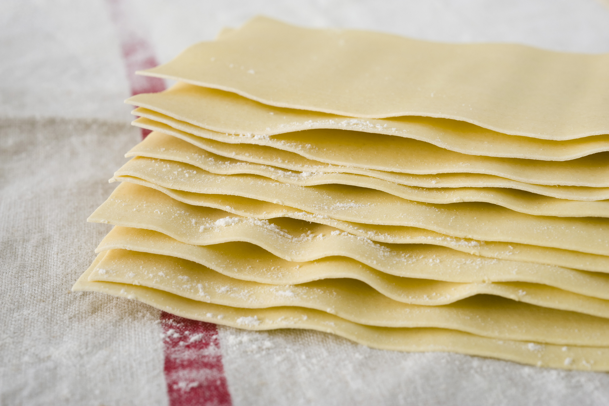 Nyers lasagne tésztalapok