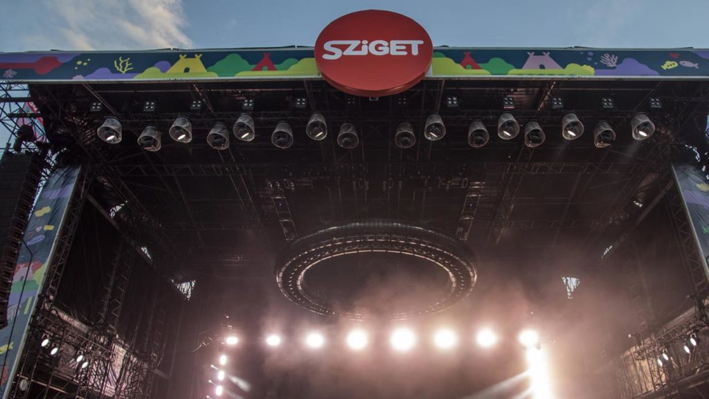 Elhunyt a Sziget egyik ismert szervezője