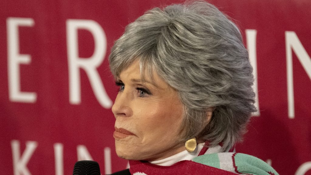 Jane Fonda kiosztotta vendéglátóit a bécsi operabálon